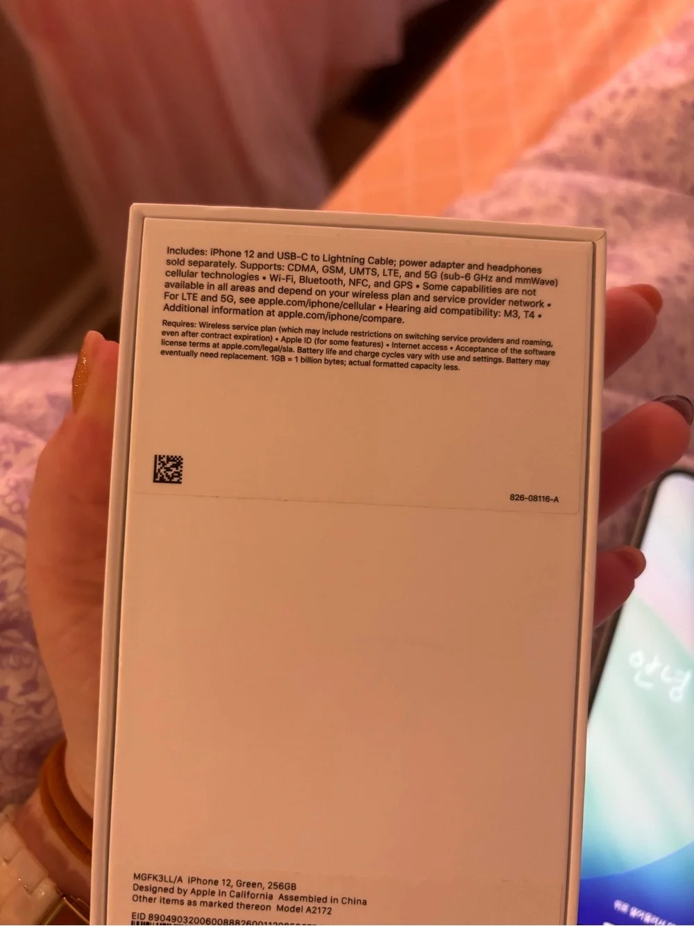 Apple iPhone 12 in Mint Green